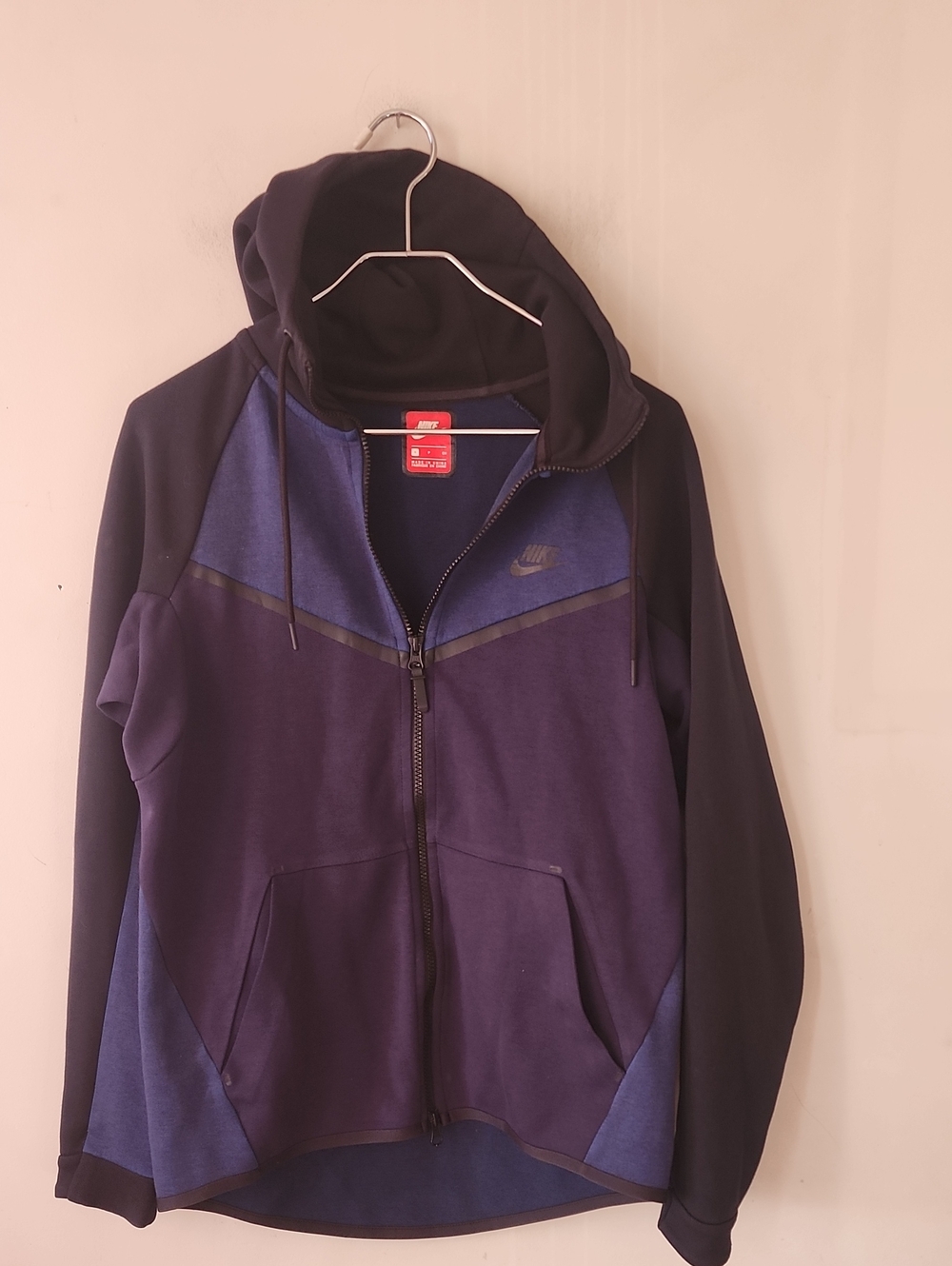 Nike Men’s Navy & Black Zip-Up Performance Hoodie